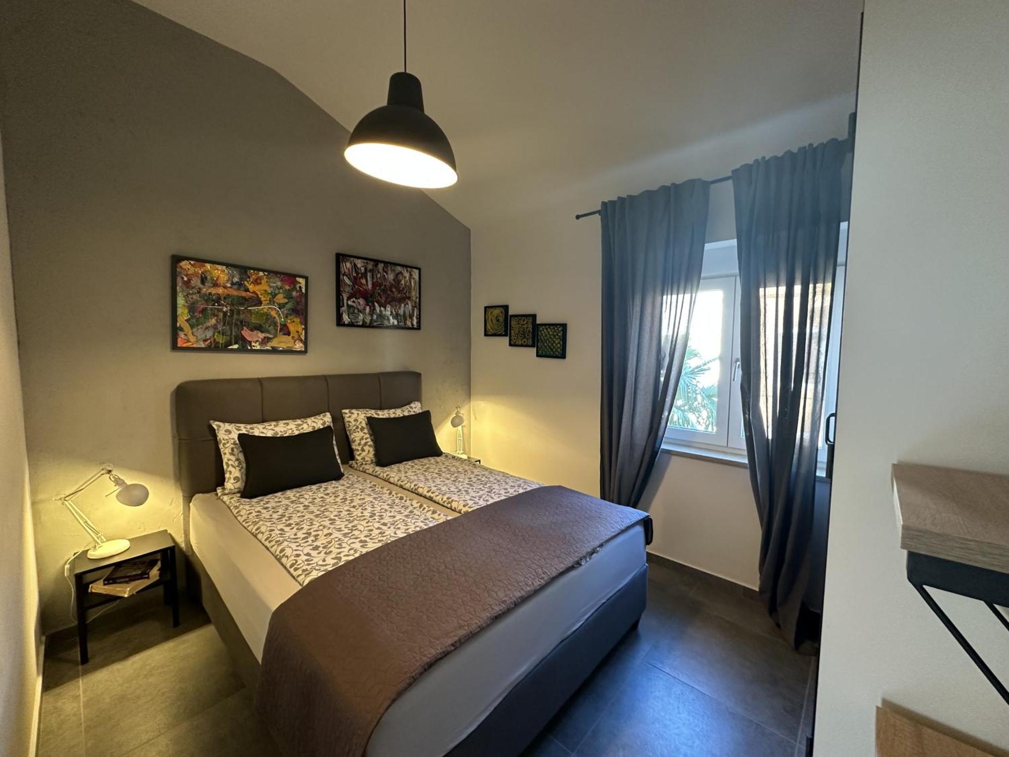 Urban Apartament *